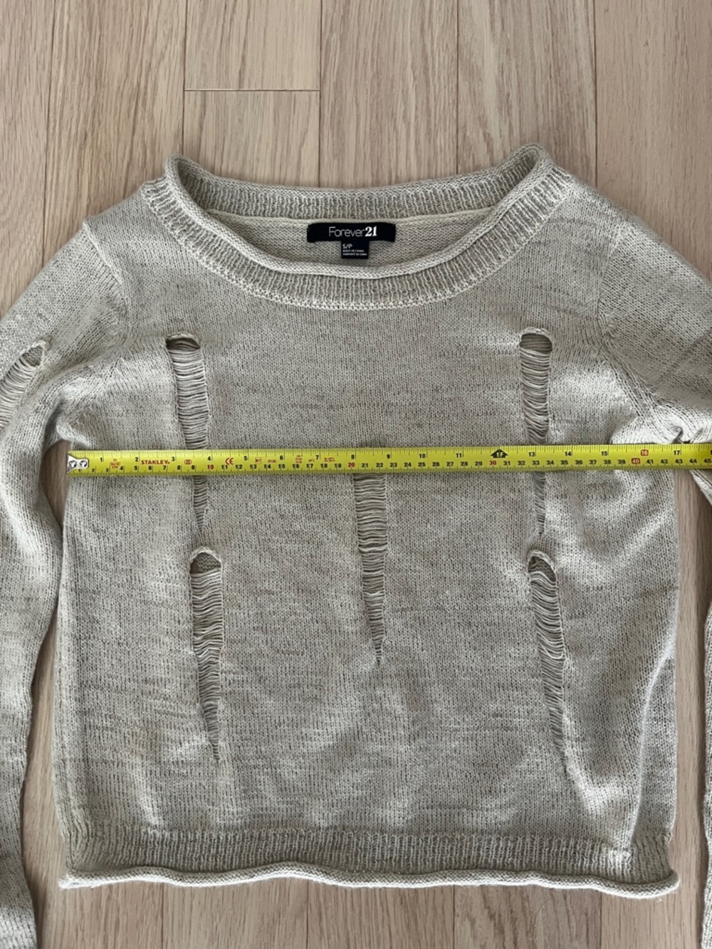 Forever 21 - beige knit sweater - Picture 2 of 6